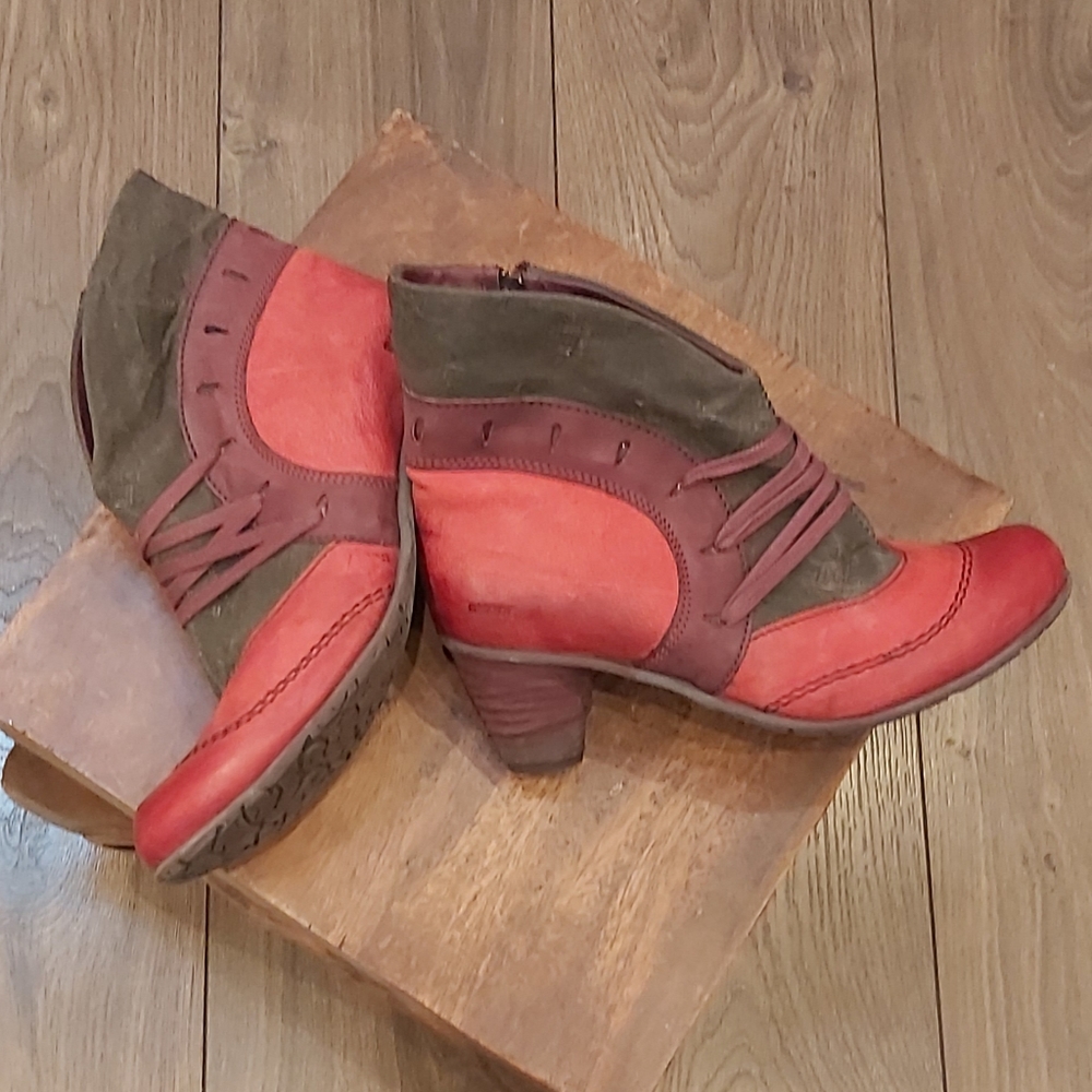 Dkode leather heeled booties